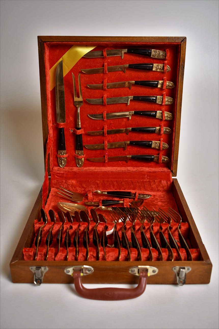 Aterimet laatikkovillaa.