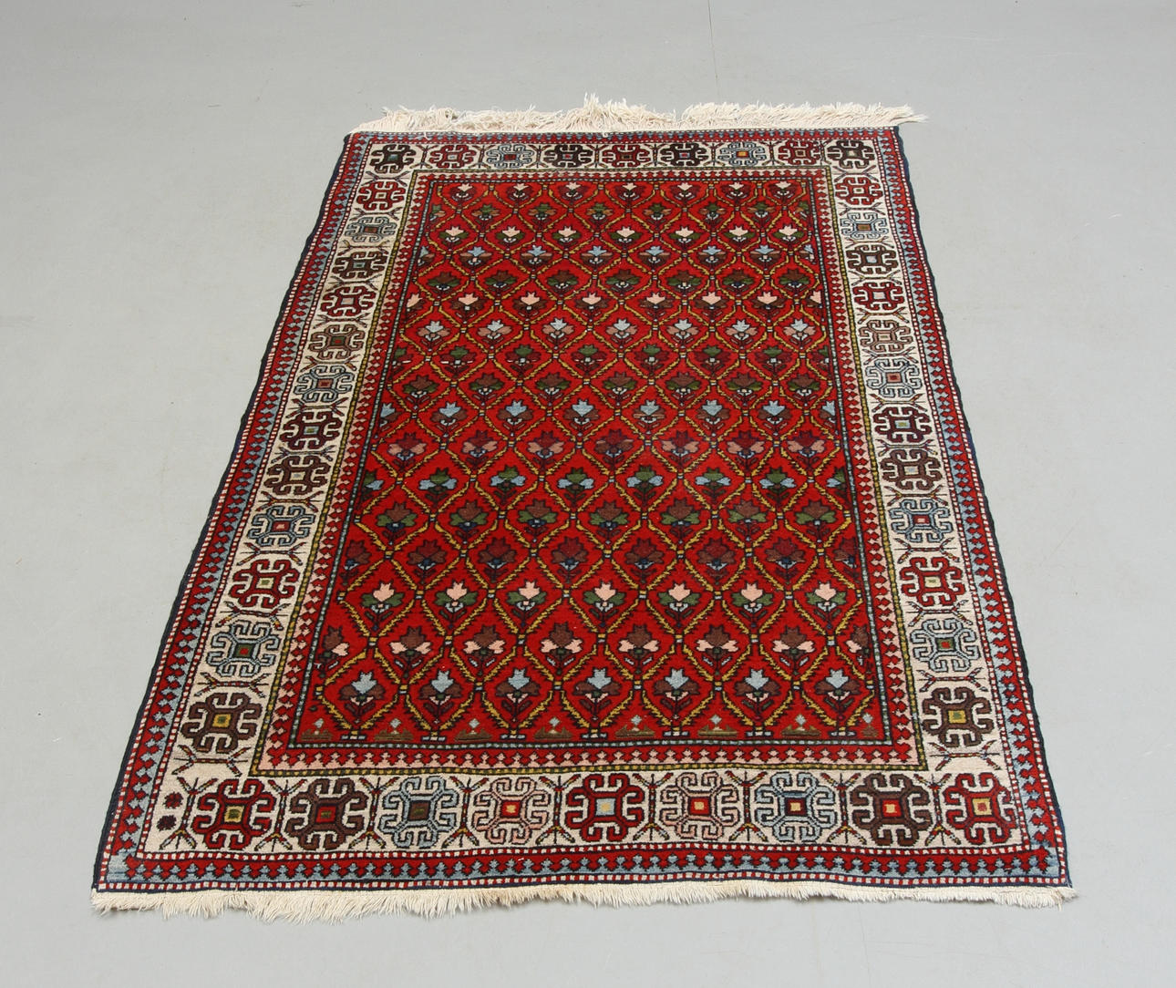 MATTA, orientalisk, ca 171 x 107 cm.