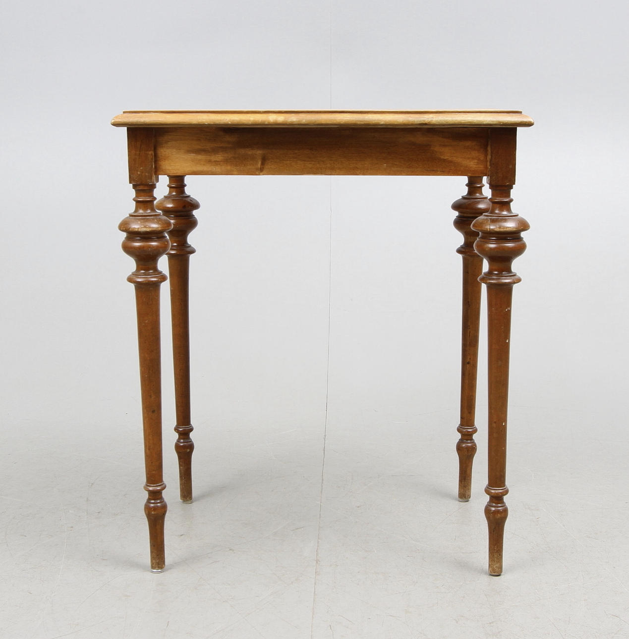 BORD, nyrennässans, sent 1800-tal.