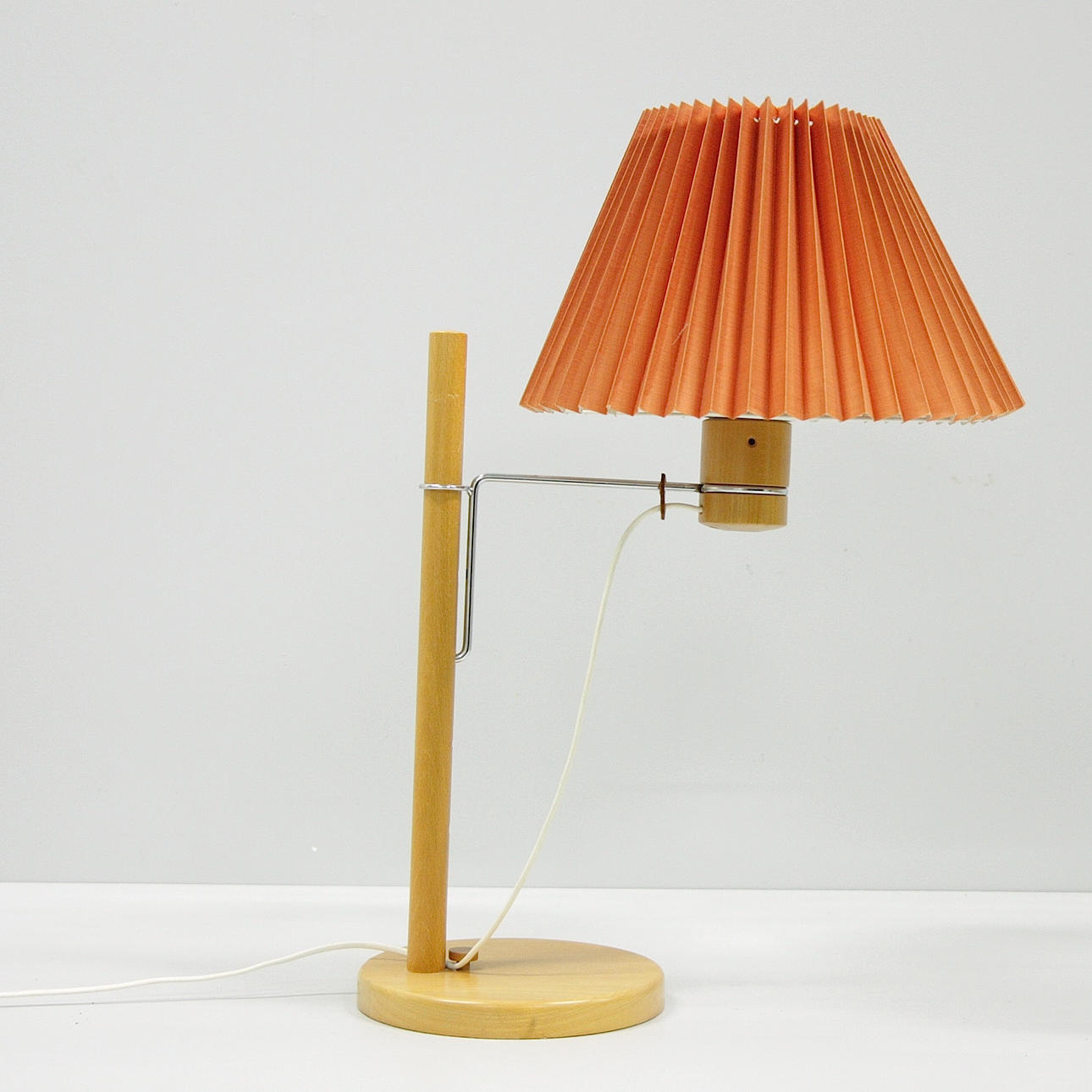 LÁMPARA DE MESA, Solbackens svarveri, década de 1900.