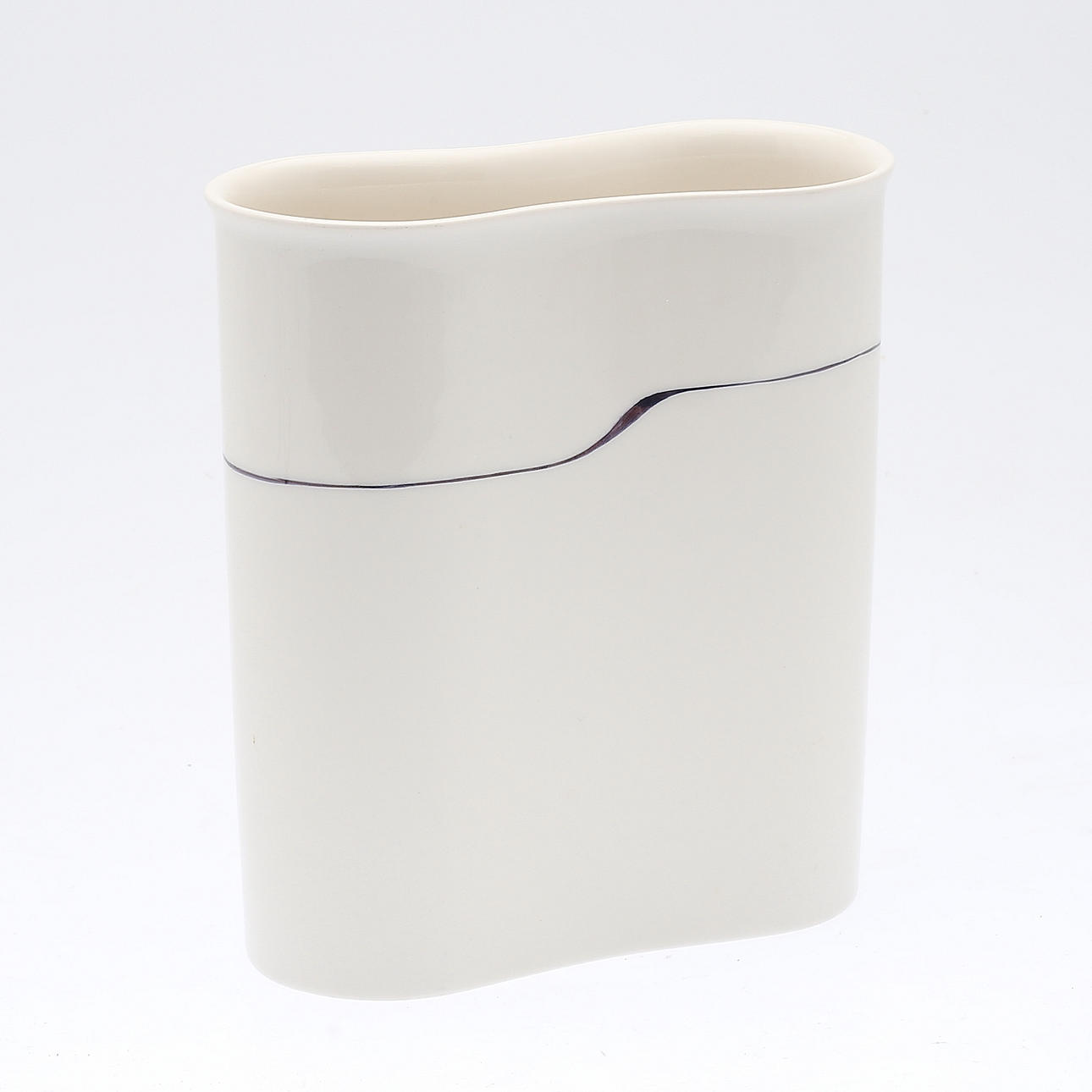 INGER PERSSON. Vas, porslin, Rörstrand.