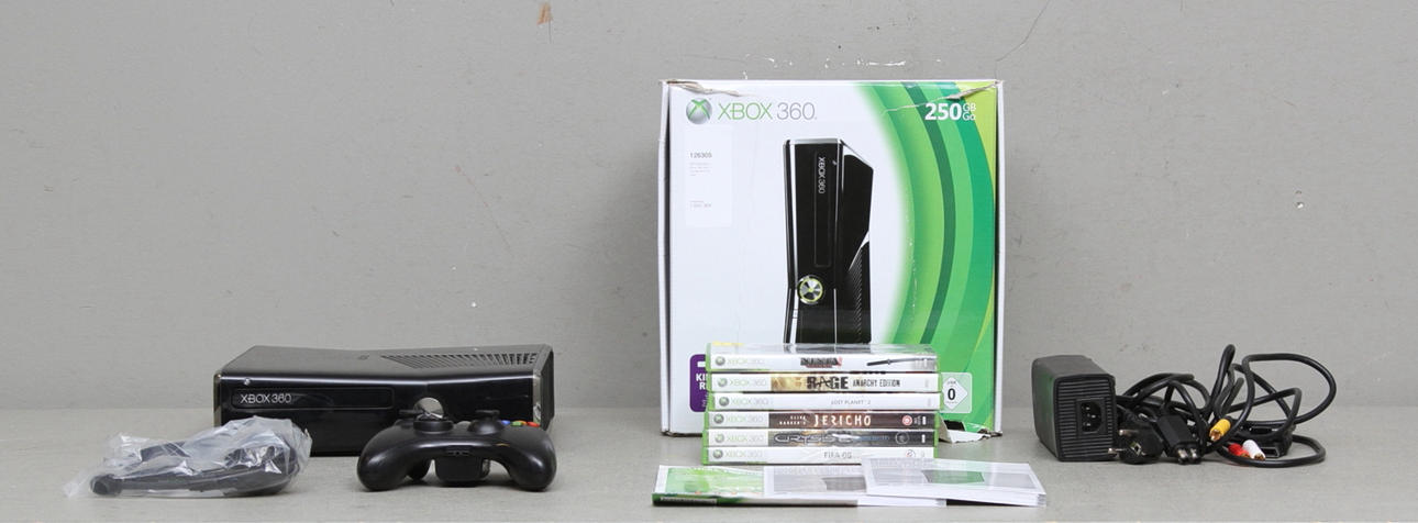 SPELKONSOL, Xbox 360 slim, 1 handkontroll, 6 spel.