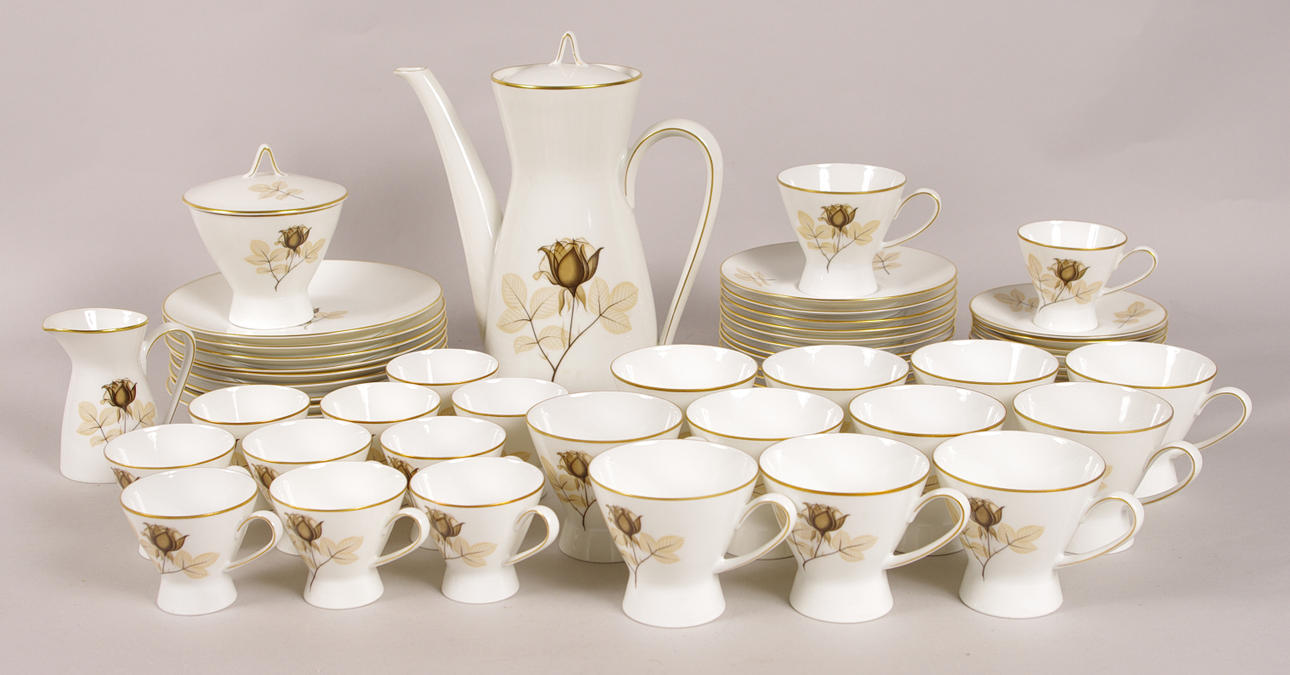 KAFFE- SAMT MOCKASERVIS, förgylld kant med blomdekor, Rosenthal.