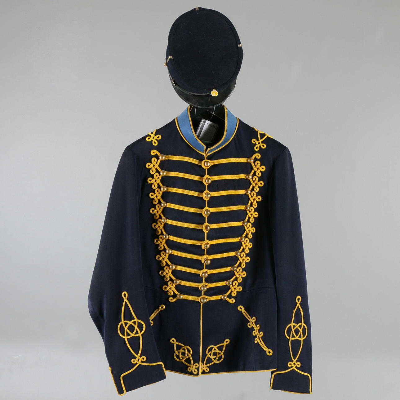 UNIFORME, 2 partes, posiblemente Caballería, 1900.