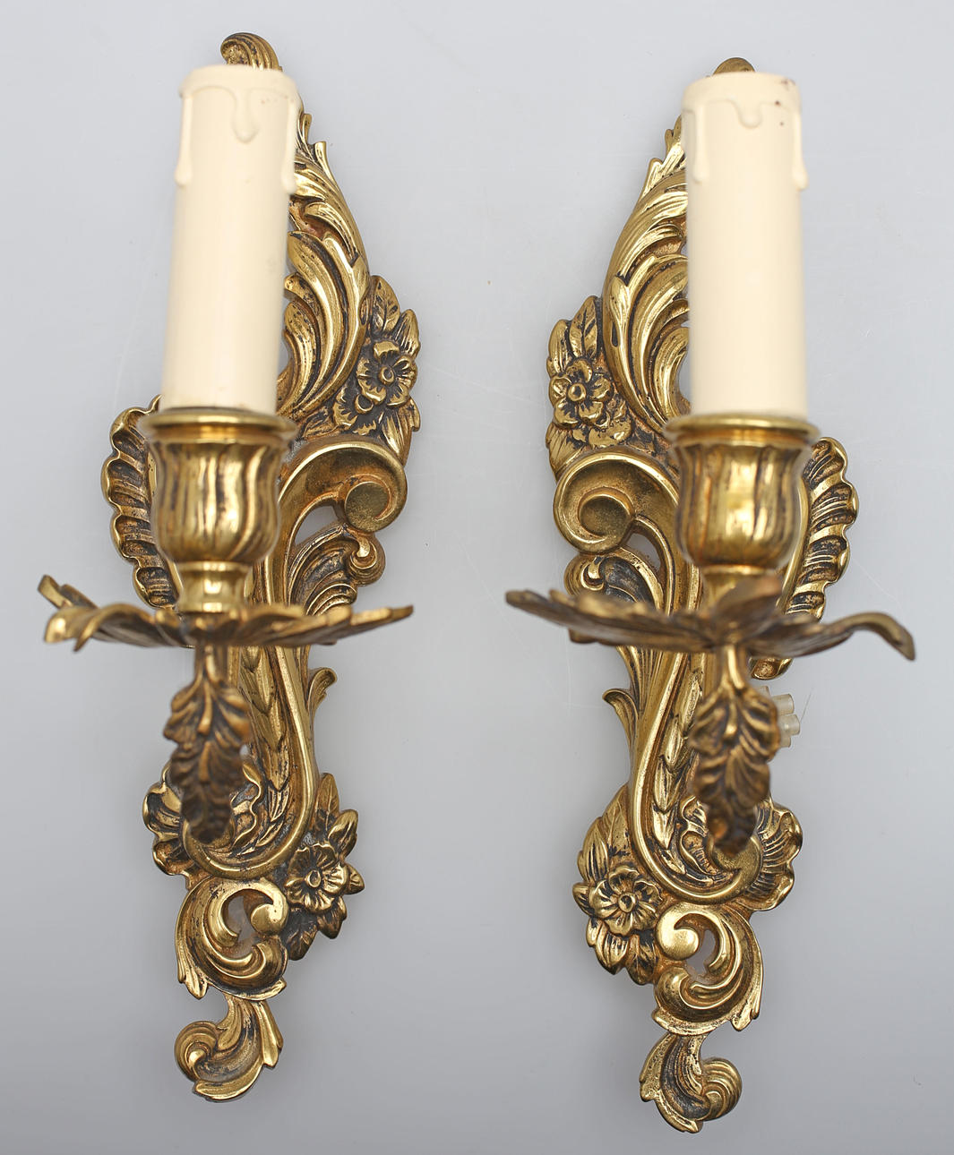 VÄGGAPPLIQUER, ett par, rokokostil, 1900-talets andra hälft.