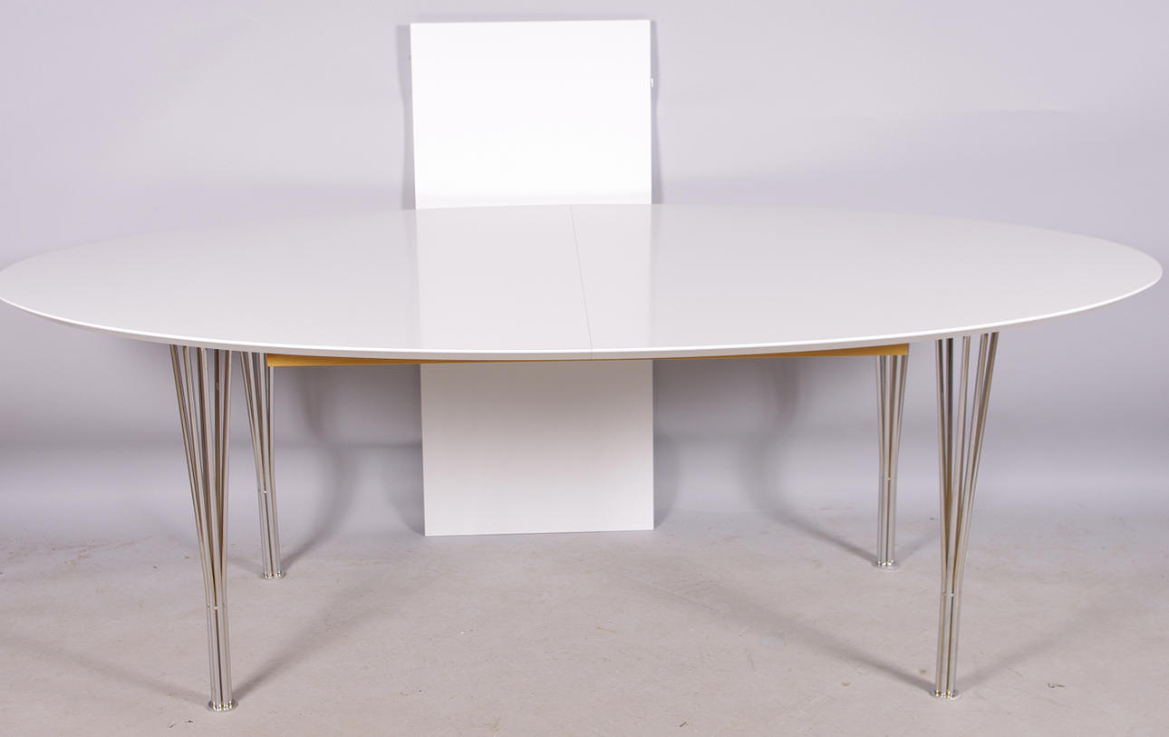 MATBORD, vitlackerat med kromben, Danmark.