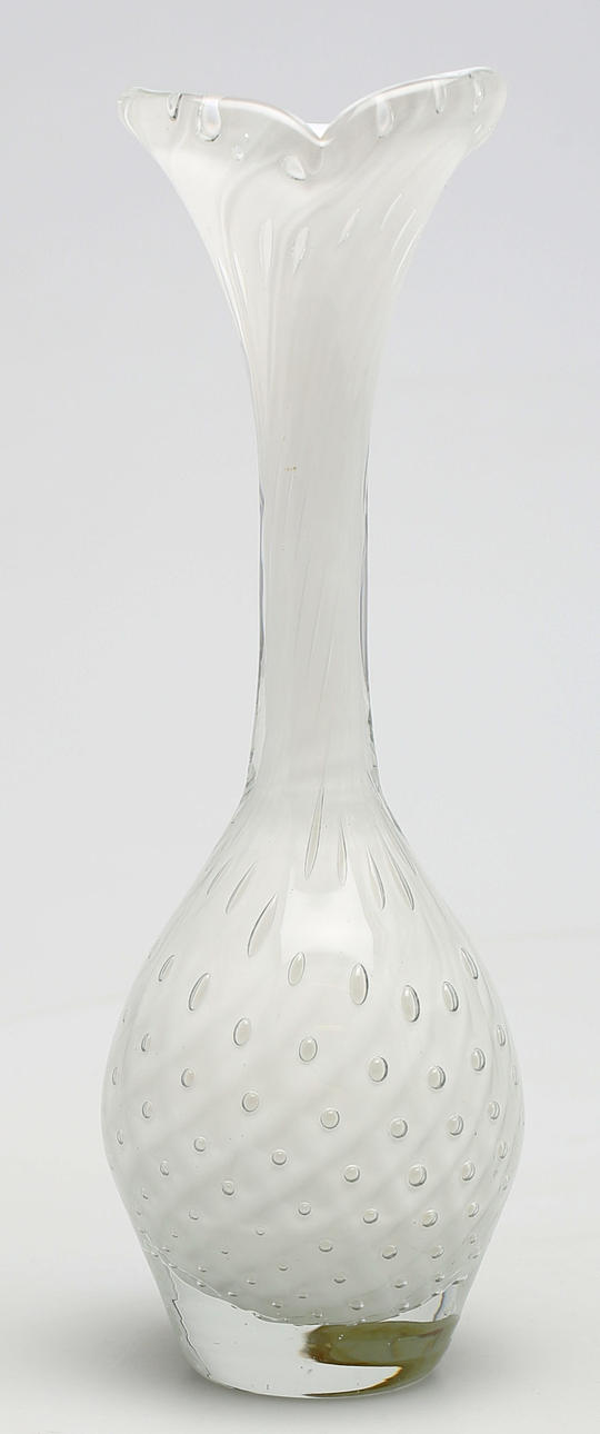 VAS, glas, etikettmärkt Sölvehyttan, Sölvesborg, 1900-talets mitt.