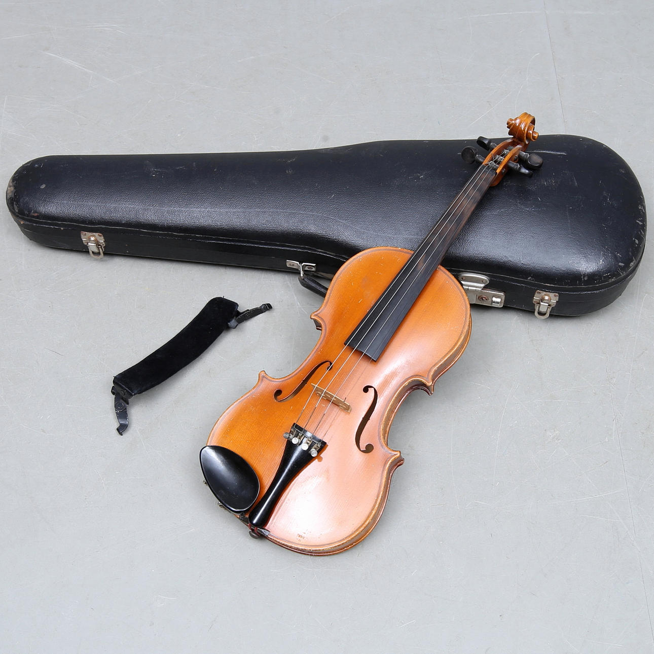VIOLIN unmarked and STRING, marked Tourte, 1900s.
