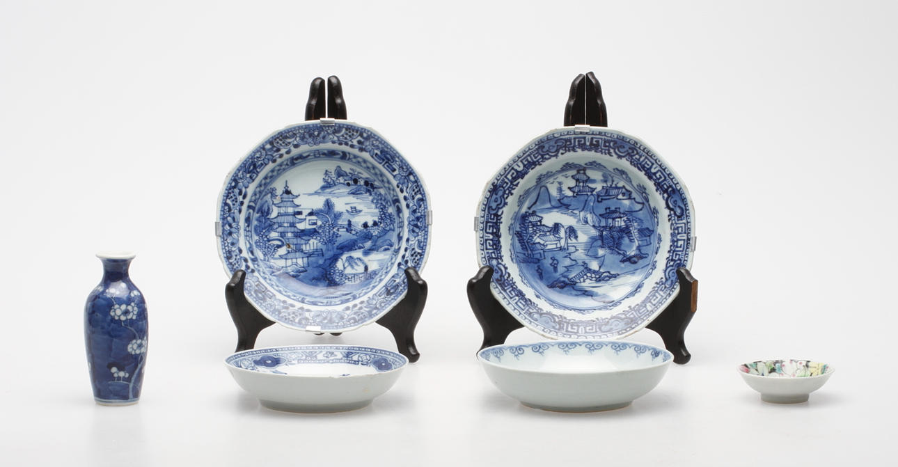 ORIENTALISKA FÖREMÅL, 6 delar, 1700-1900-tal.