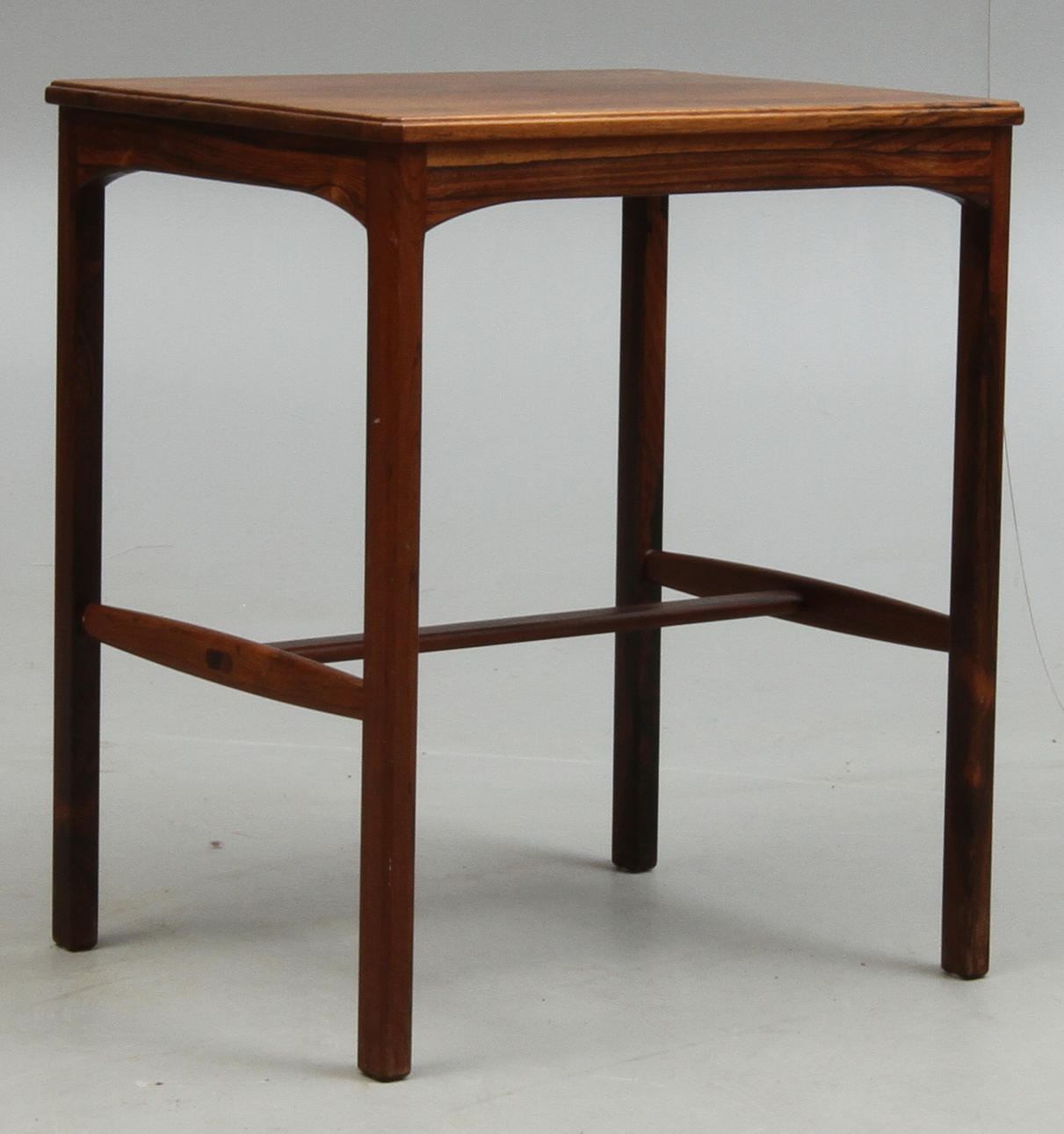 LAMPBORD, jakaranda, Carl Malmsten, plakettmärkt.