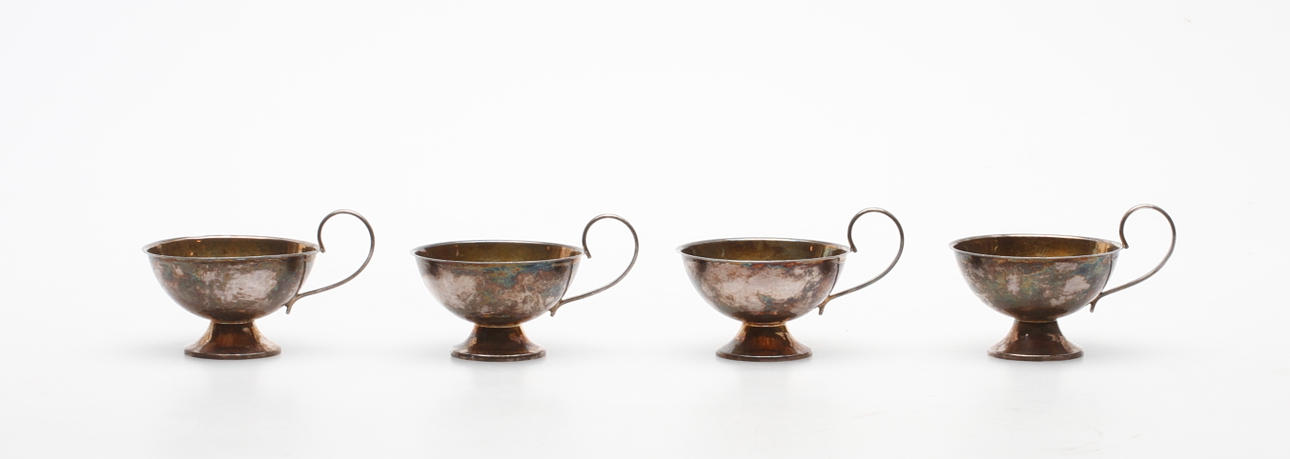 PUNCHMUGGAR, 4 st, silver, vikt ca 124 gram.