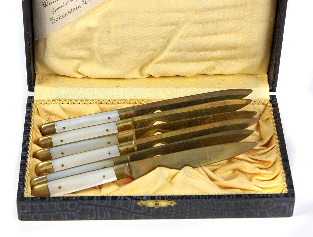Antiker Satz Obstmesser mit Perlmuttgriff.