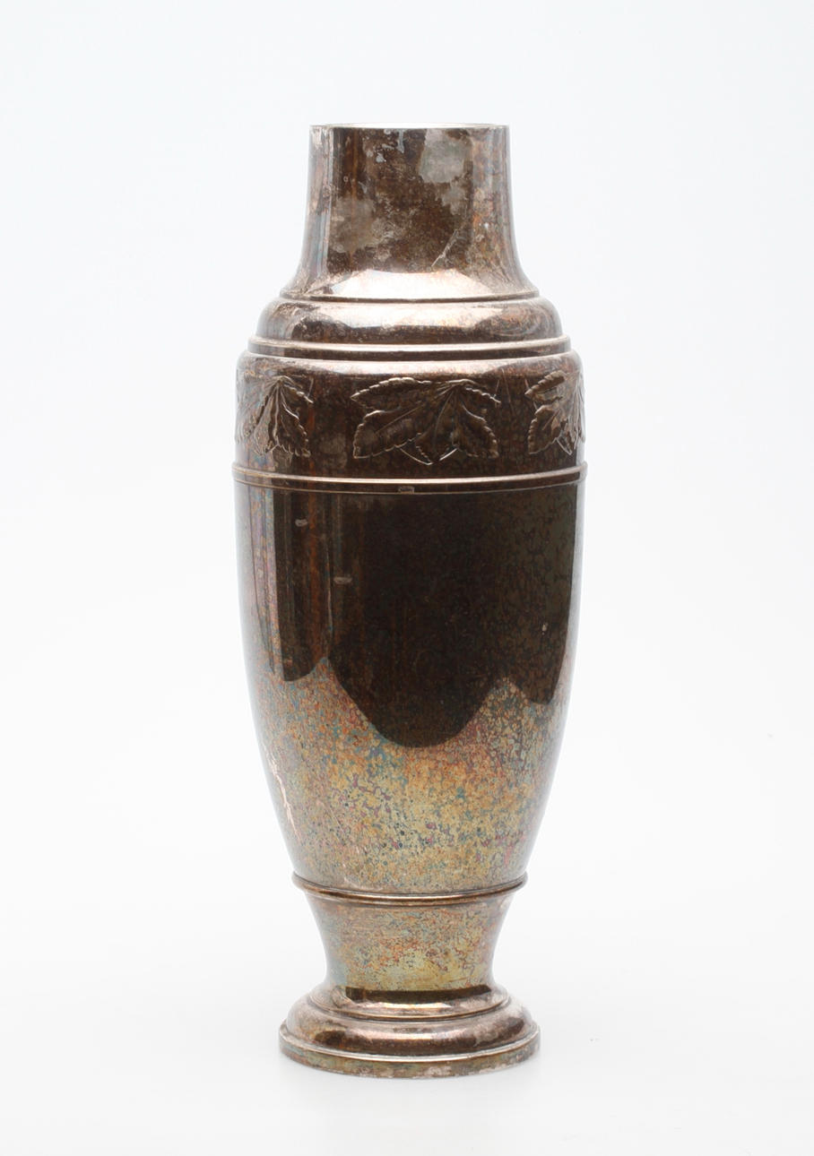 PRAKTVAS, nysilver, 1900-tal.