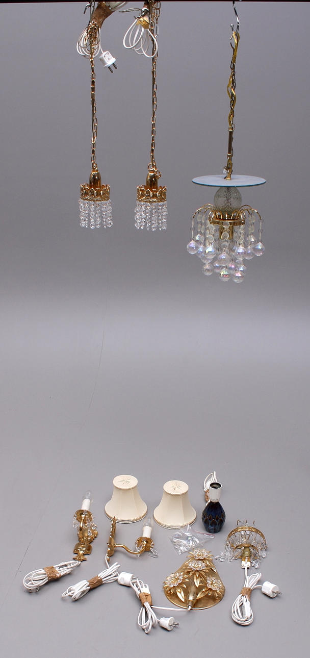 ARMATUR, 8 st, fönsterlampor + vägglampetter + bordsarmatur.