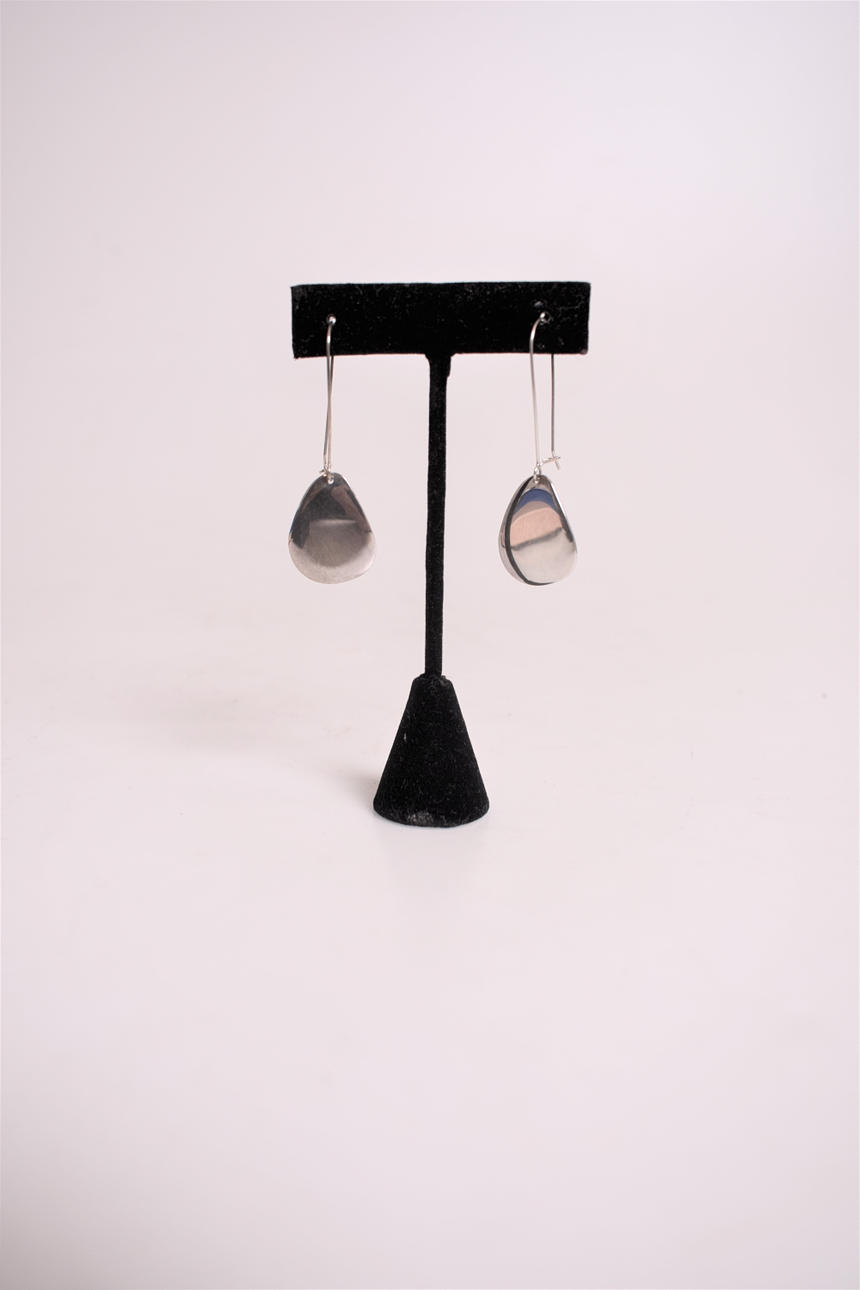 EFVA ATTLING. örhänge " Rose petal " silver.