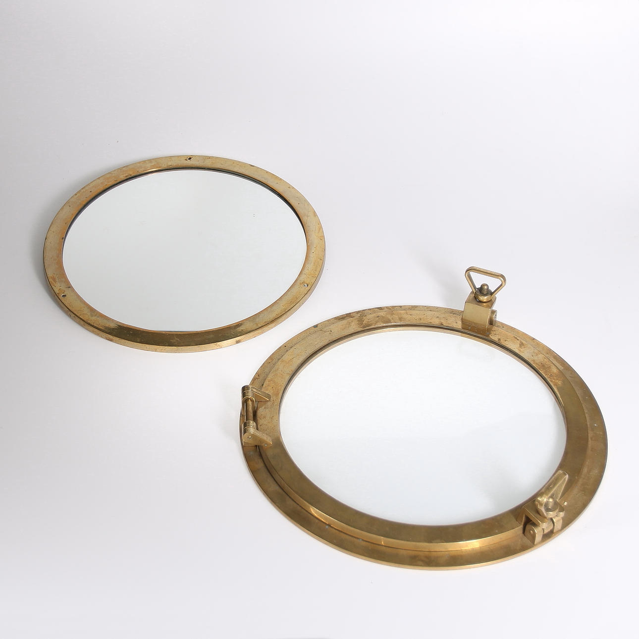 BÅTVENTIL samt SPEGEL, Mässing och glas, 1900- talets första hälft.