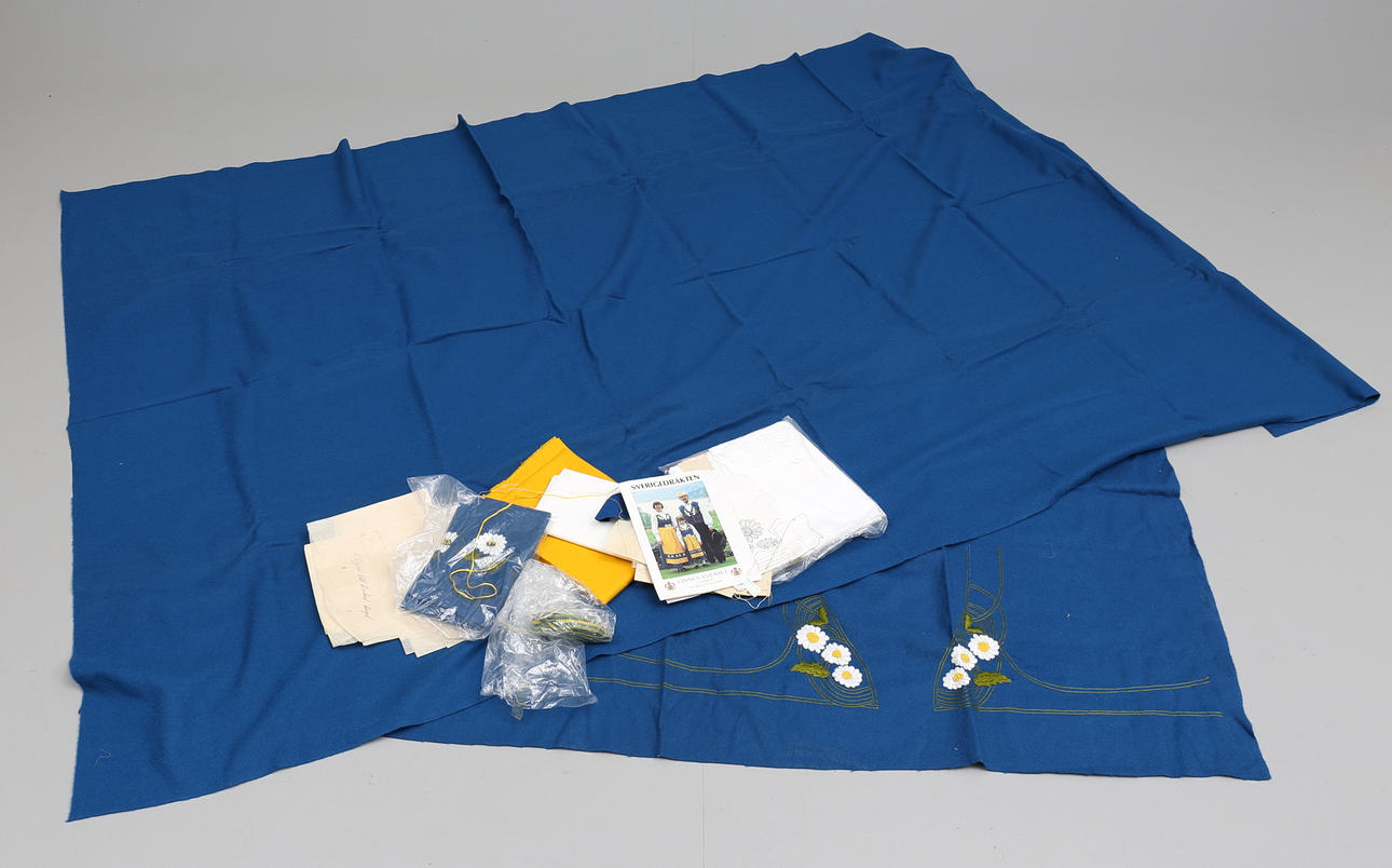 FOLKDRÄKT, "Sverigedräkten", Linneväveriet, Horred, AB Ekelund & Esspe.