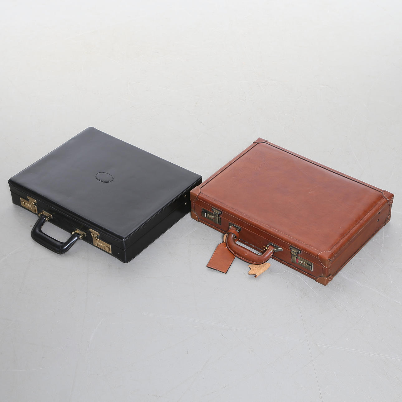 DOKUMENTPORTFÖLJER 2 st, 1900-tal.