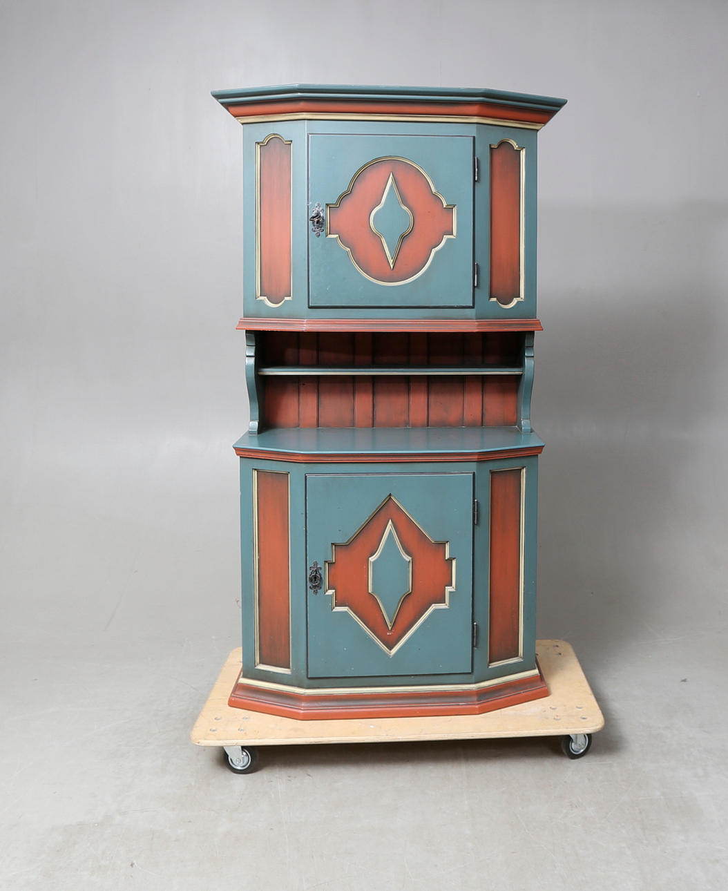 SKÅP, Krogenäs möbler, Norge.