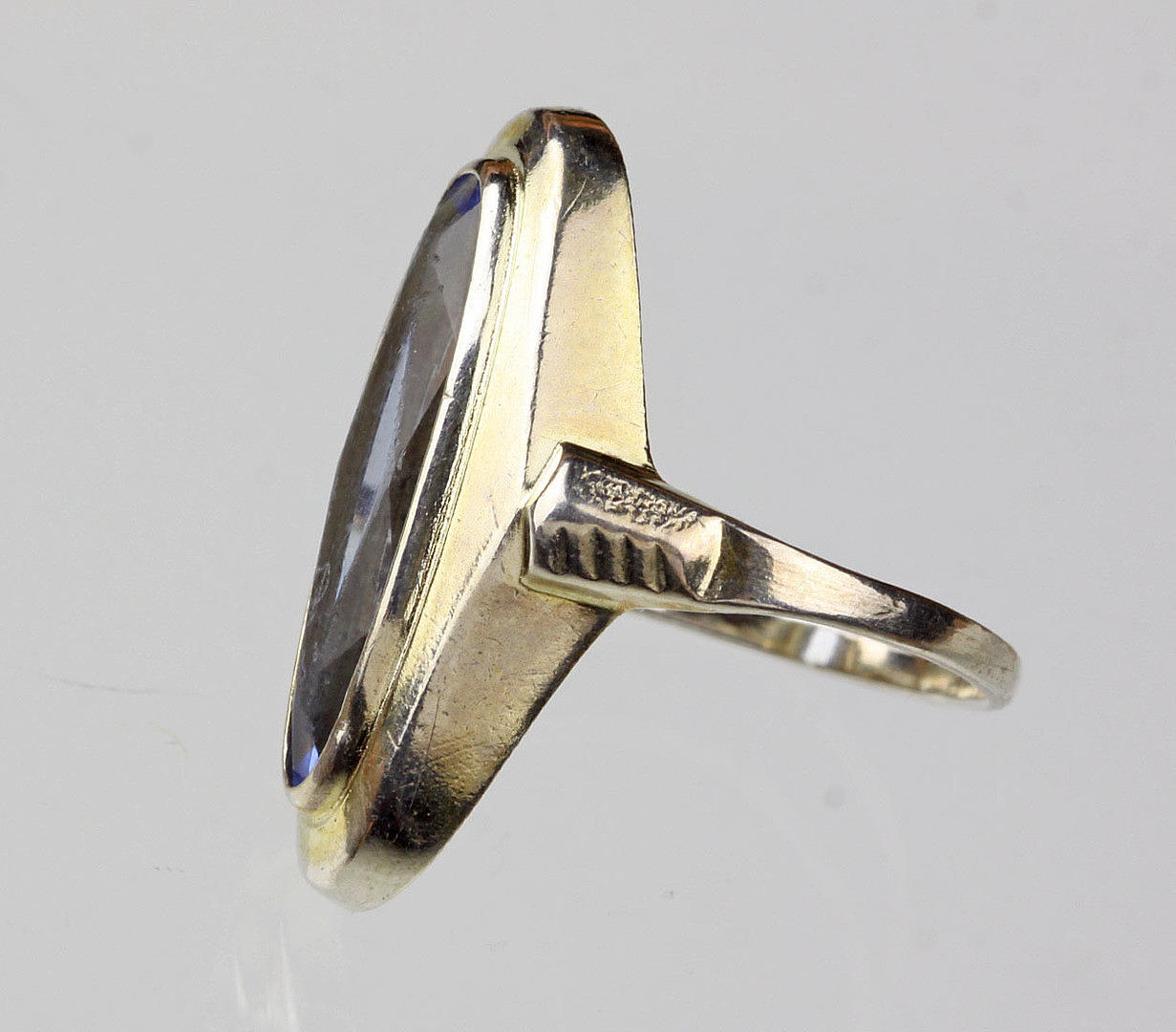 ANTIK RING ART DECO OMkring 1920. Smykker & ædelsten - Ringe - Auctionet
