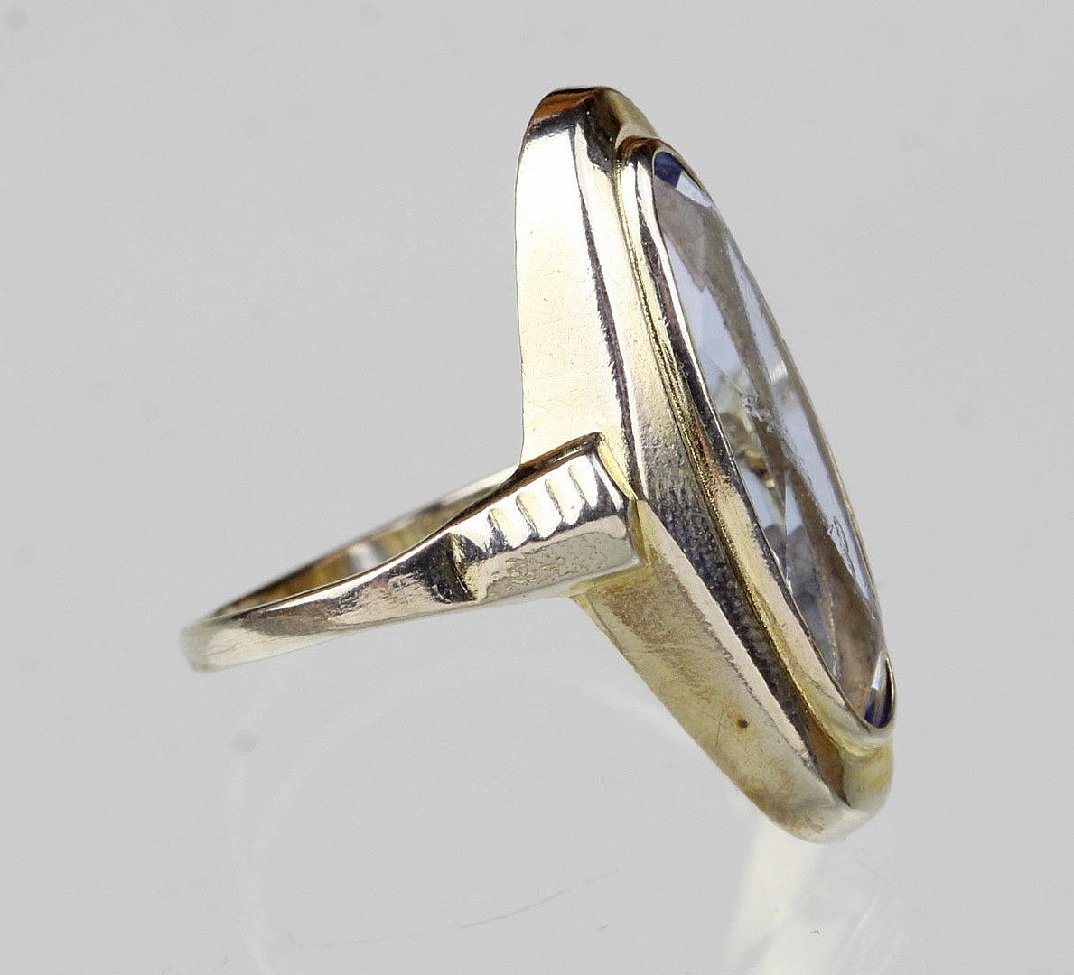 ANTIK RING ART DECO OMkring 1920. Smykker & ædelsten - Ringe - Auctionet