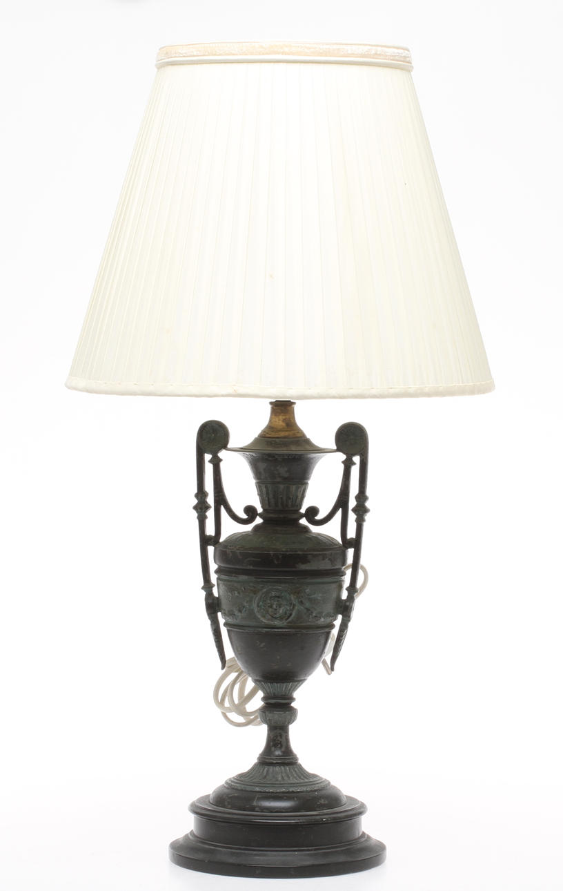 BORDSLAMPA, Delvis 1800-tal.