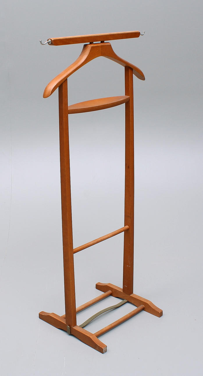 HERRBETJÄNT, trä, FR Brevetto, Italien.