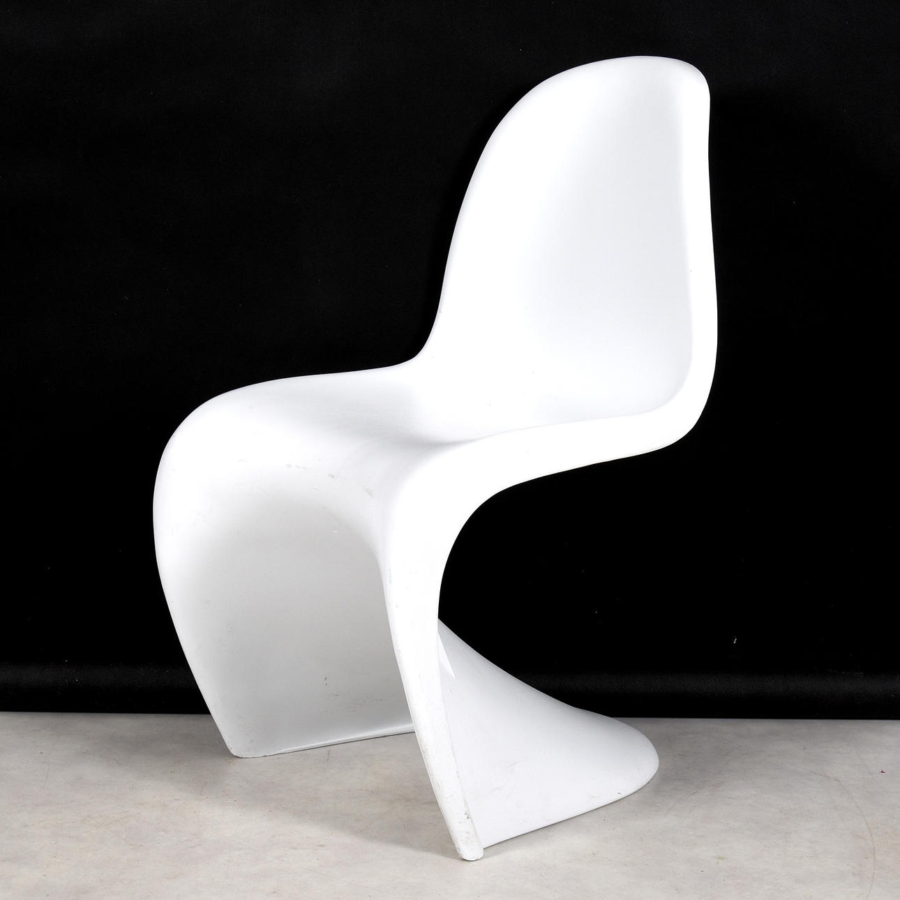 STOL, plast, Efter Vernor Panton.