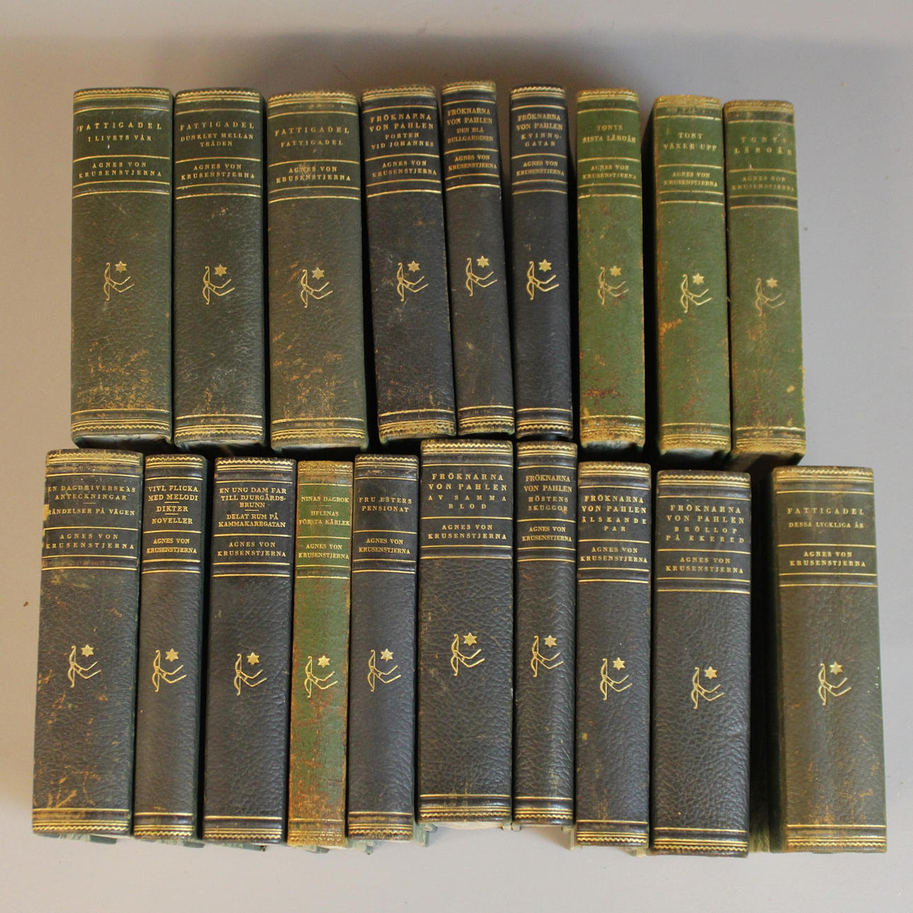 BÖCKER 19 st av Agnes von Krusenstjerna.
