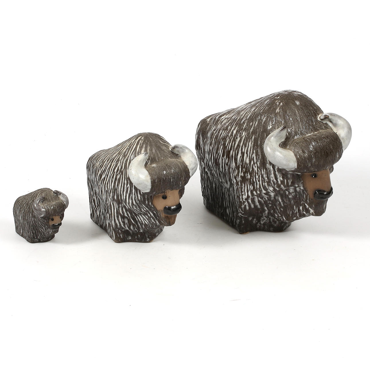 BISONOXAR, 3 pcs, glazed earthenware, Göran Andersson, Uppsala-Ekeby, bisonox.