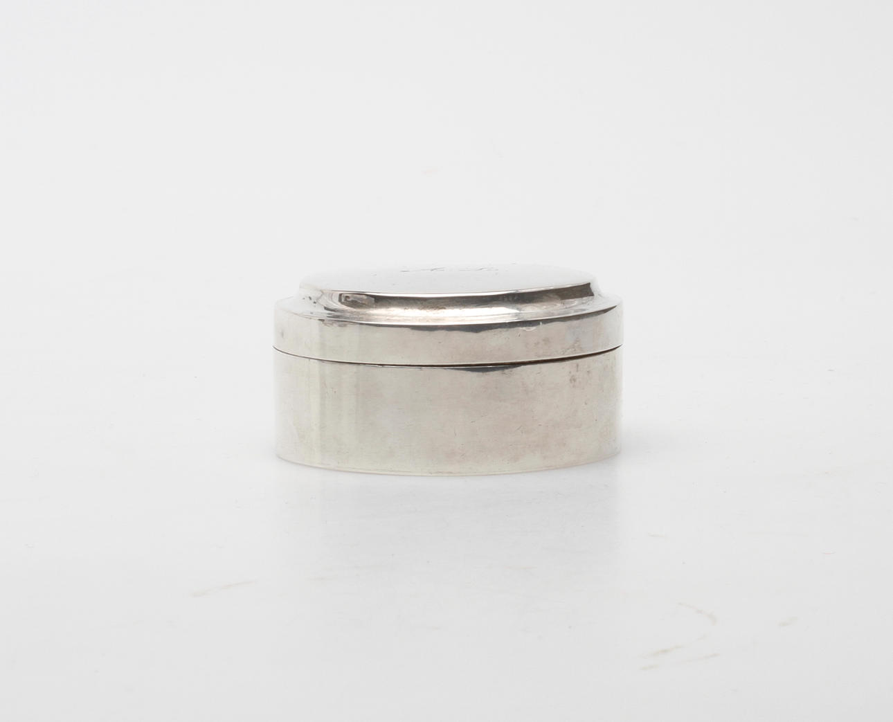 DOSA, silver, Peter Romare, Helsingborg, 1860, vikt ca 110 gram.