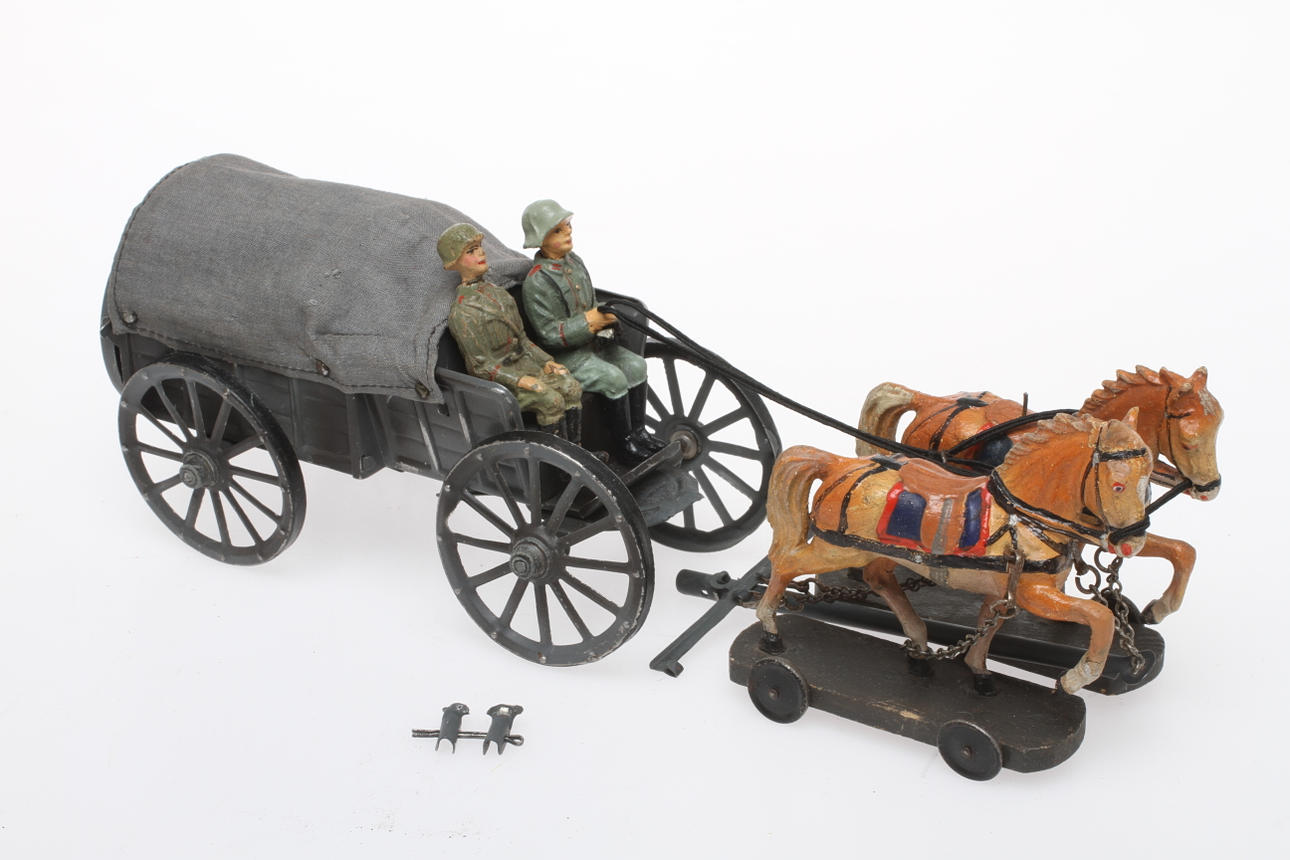 HAUSSER / ELASTOLIN hästanspänd vagn med 2 draghästar . Grå.