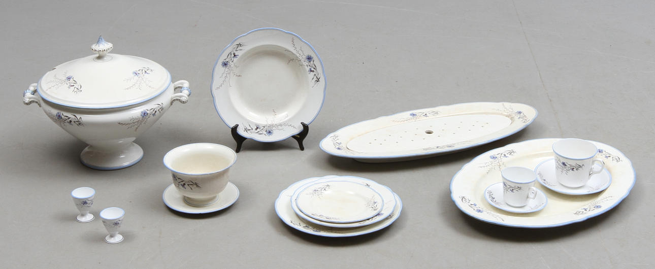 SERVISDELAR, ca 83 delar , porslin, "Uppsala", Gustavsberg.