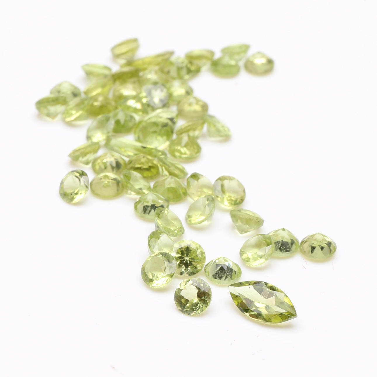 PERIDOOTTI, 15,8 ct.