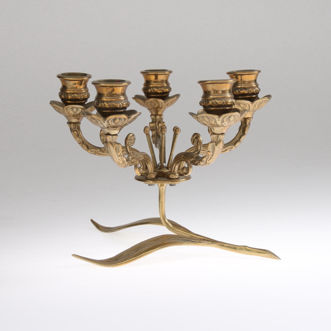 KANDELABER, Jugend, mässing, 1900-talets början.