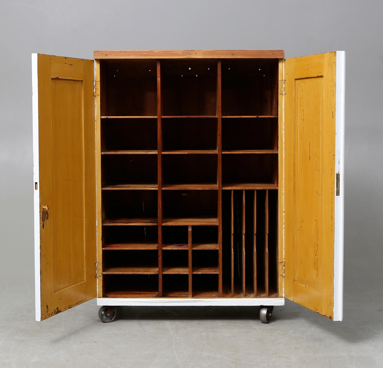 POSTSKÅP, tidigt 1900-tal.