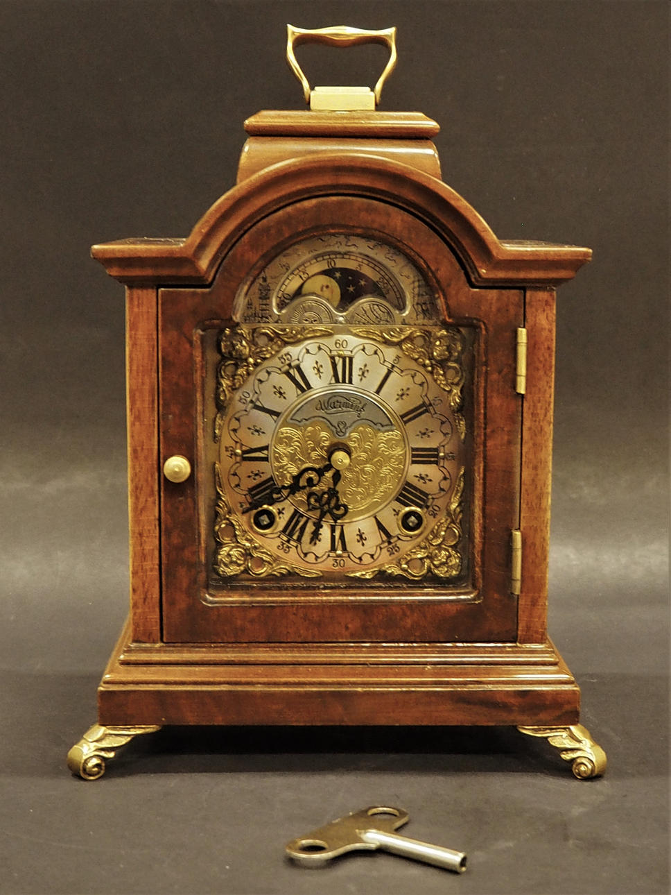 RELOJ DE MESA, "Wuba", siglo XX.