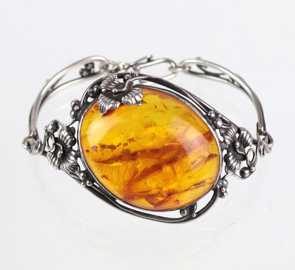 BERNSTEIN ARMBAND Danzig um 1920.