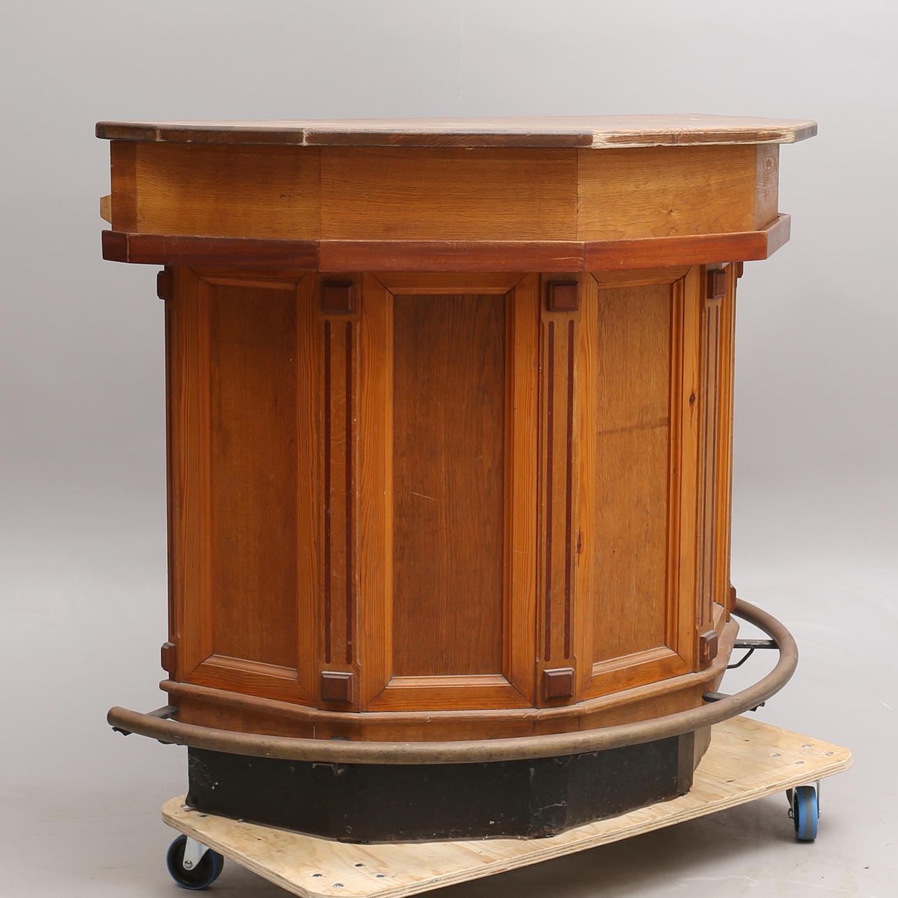 BARDISK/BLACK JACK-BORD, 1900-talets andra hälft.