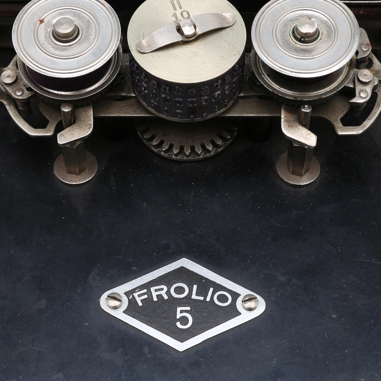 TYPEWRITER, 