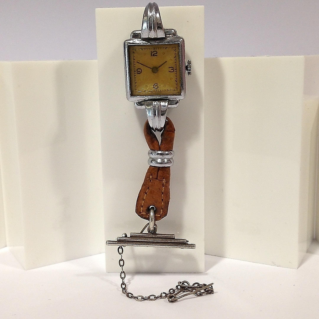 SQUARE-FACED NURSE'S WATCH.