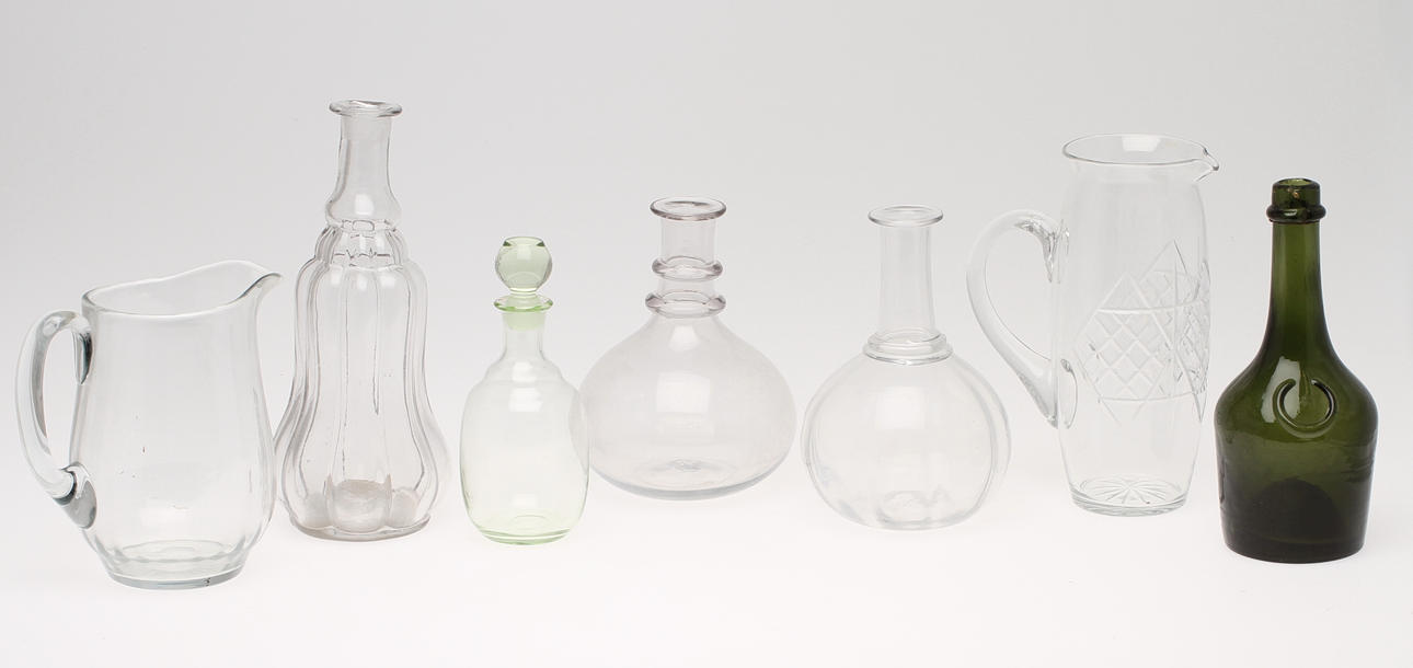 PARTI GLAS, 30 delar, bland annat vinglas och karaffer.