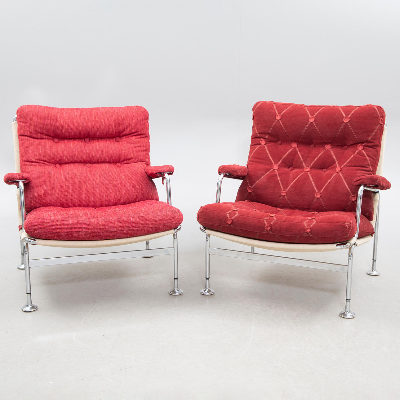 BRUNO MATHSSON. FÅTÖLJER 1 par, 1900-tal.