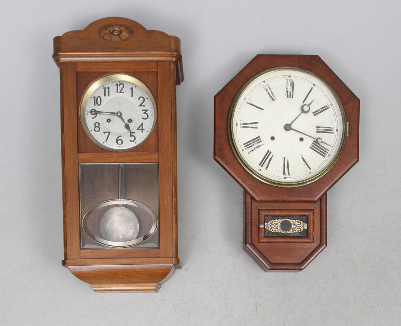 VÄGGUR 2 st tidigt 1900-tal.