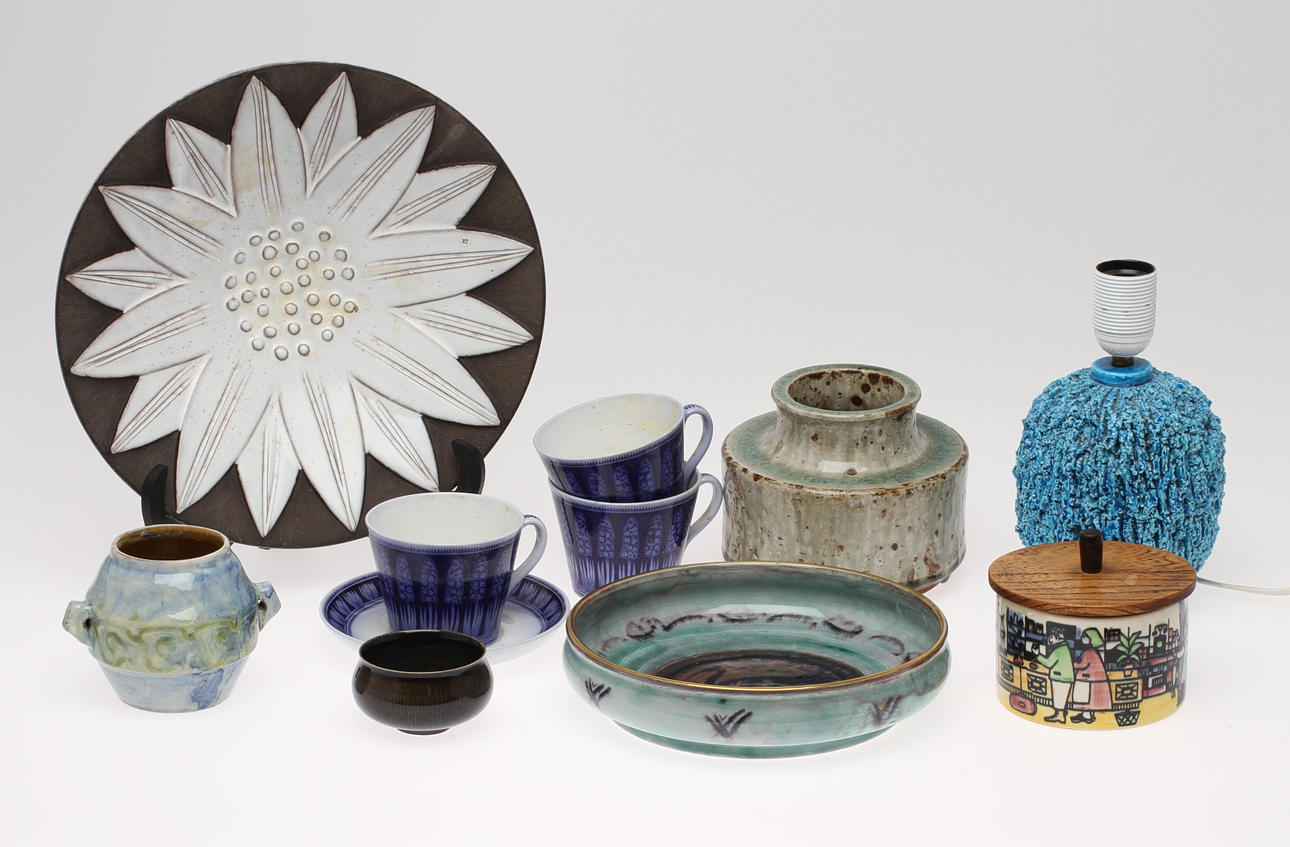 PARTI KERAMIK, 11 delar, bland annat A-L Thomson, Josef Ekberg, G. Nylund samt Gantofta.