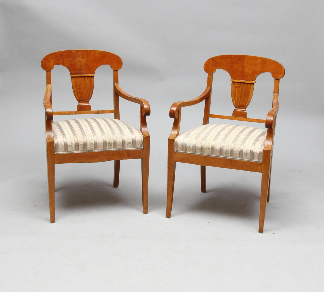 SALONGSMÖBEL, 7 delar, Karl Johan-stil, 1900-tal.