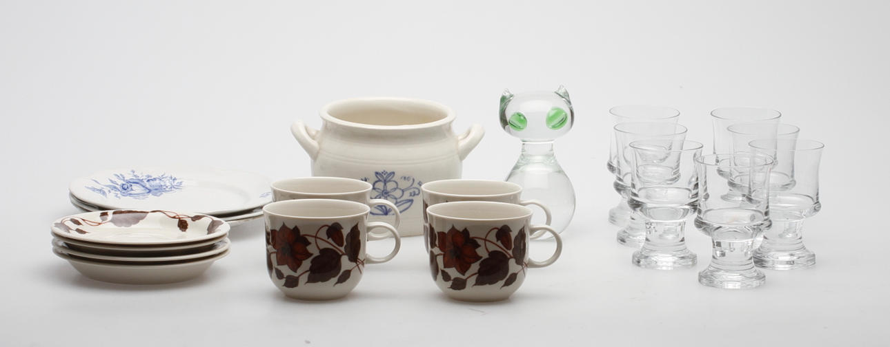 KERAMIKFÖREMÅL, 16 delar, Arabia samt Iittala.