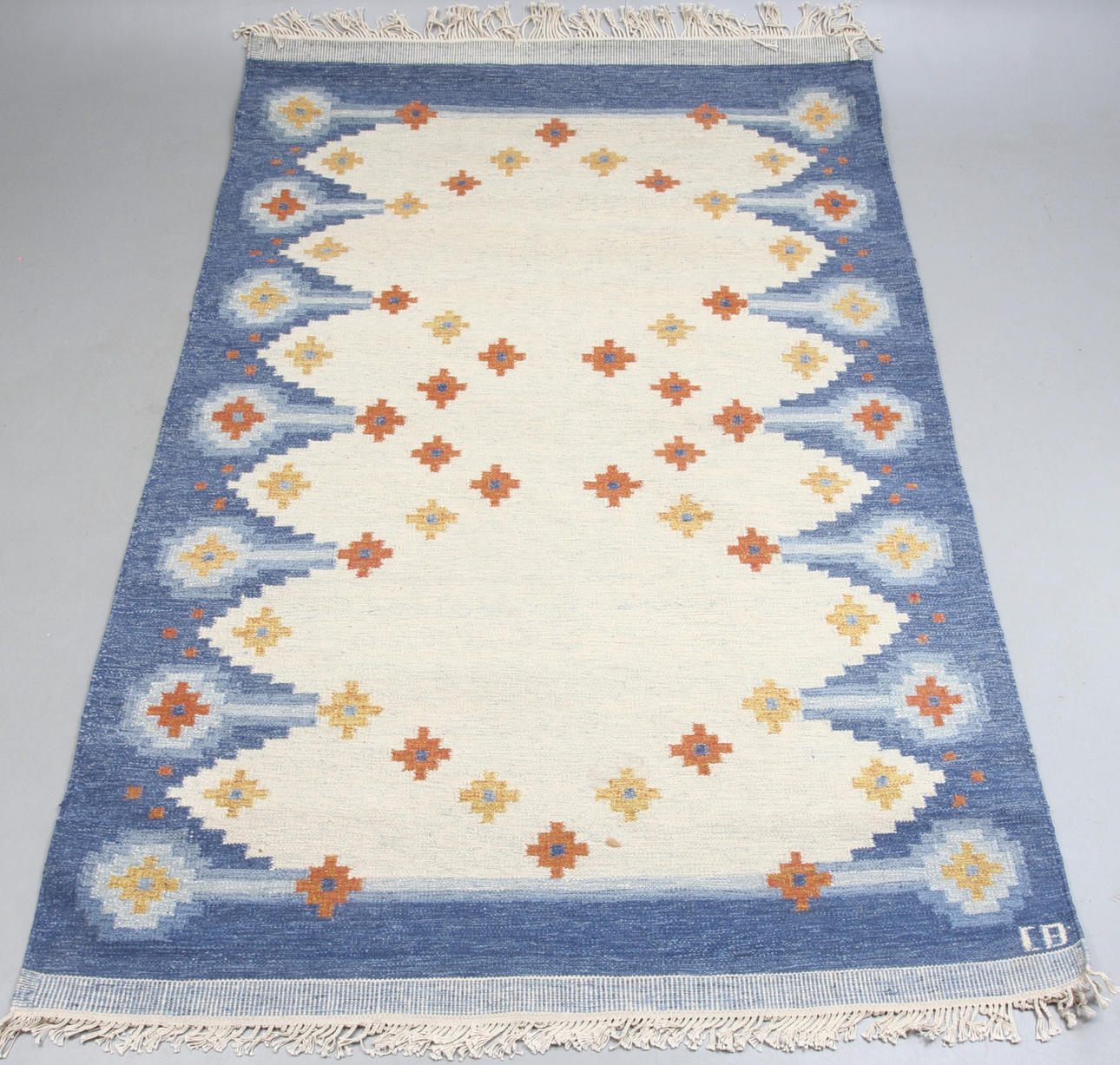 MATTA, rölakan, signerad CB. Ca 300 x 200 cm.