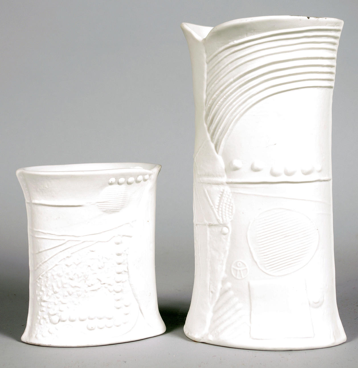 VASER, 2 stycken, parian, Bertil Vallien, Rörstrand.