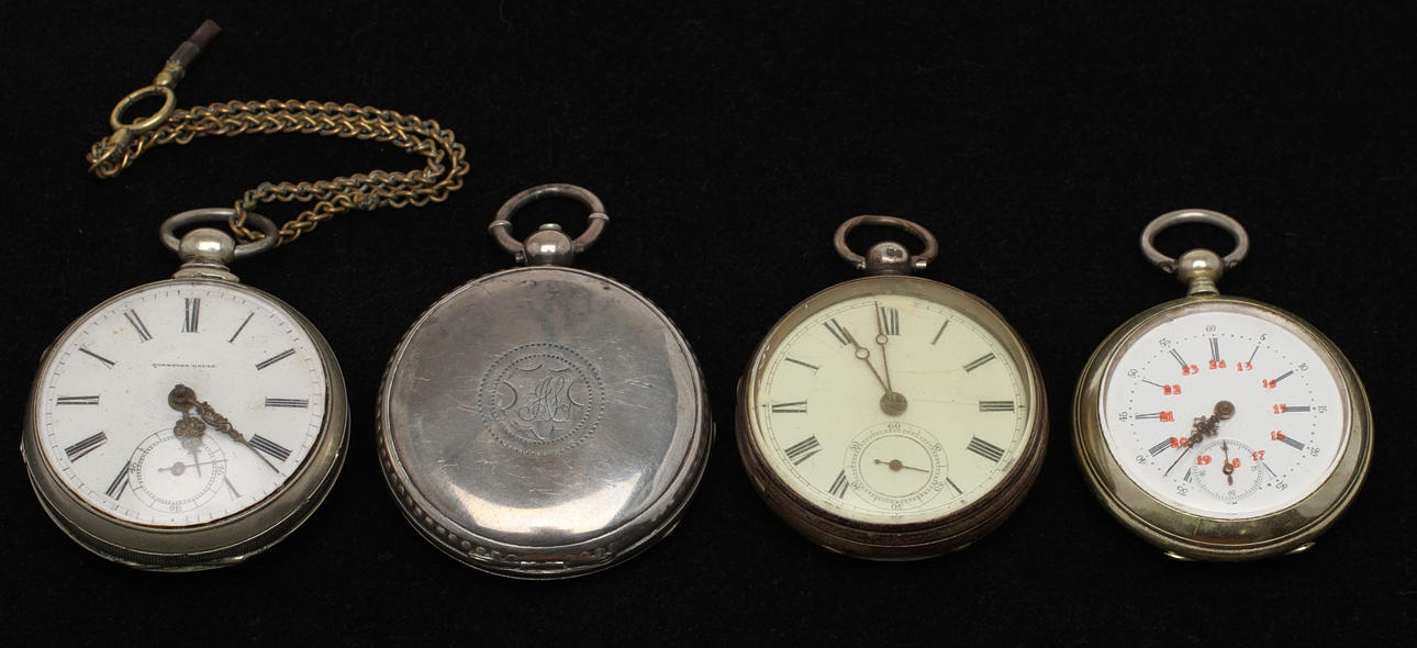 HERRFICKUR, 4 st, delvis silver.